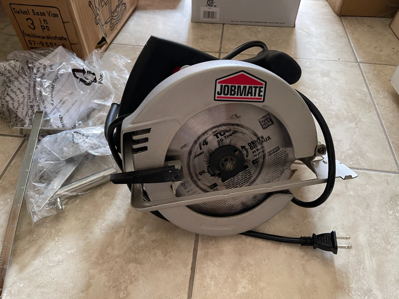 Jobmate 7 1/4" Circular Saw - photo 3