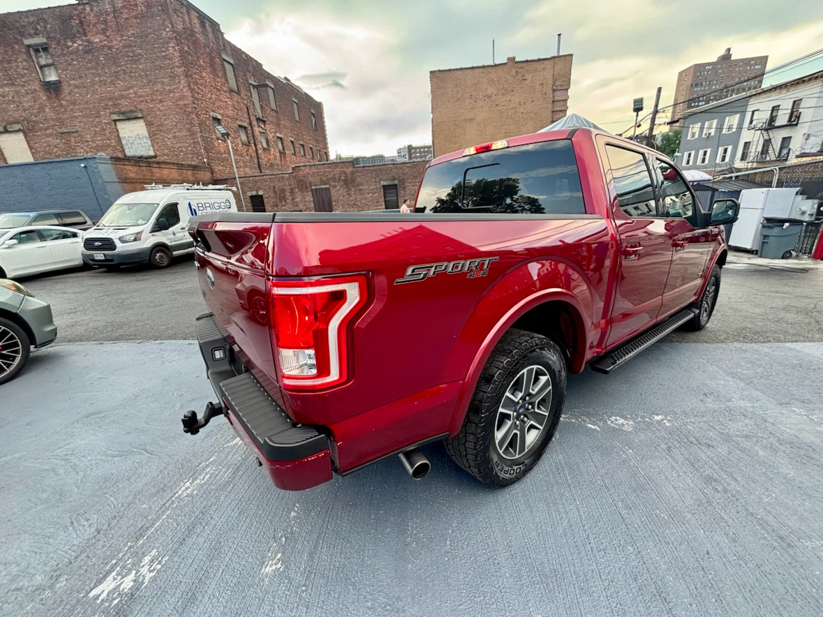Red Ford F-150 Sport 4x4 Truck 2016 - photo 3