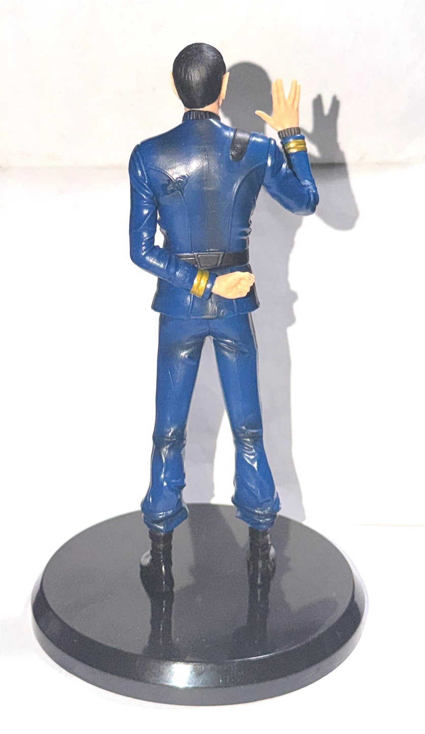 Star Trek me Spock. Collectible  statue  Figure - photo 3