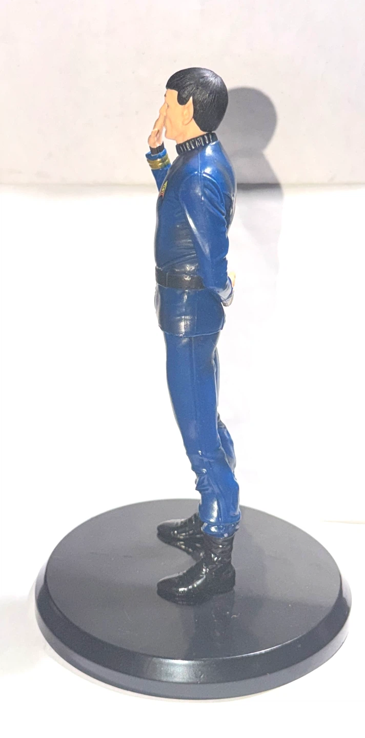 Star Trek me Spock. Collectible  statue  Figure - photo 4