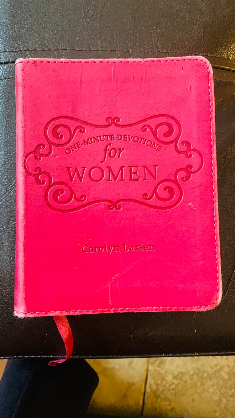 One minute devotion book