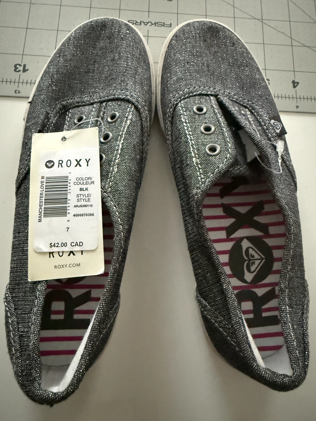 Roxy Women's Black Canvas Sneakers Size 7