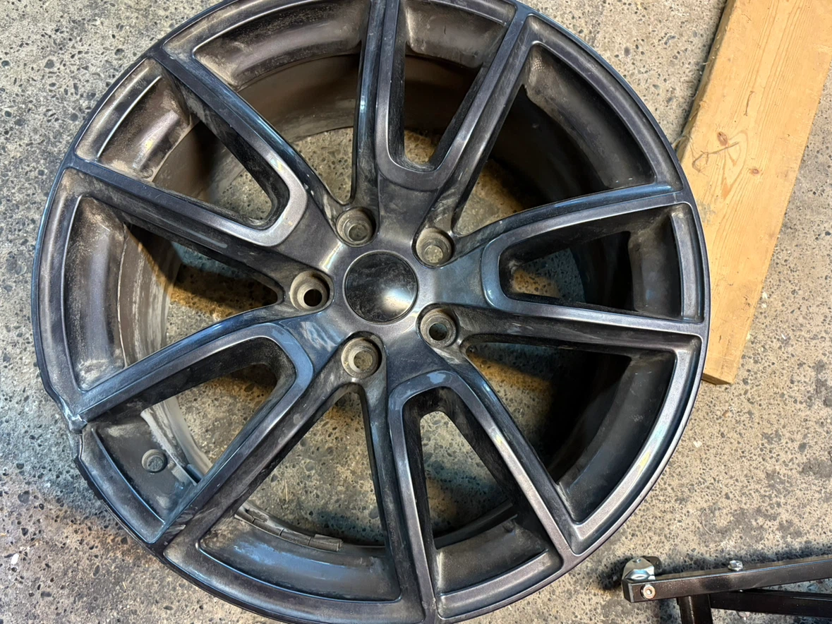 20" OEM Dodge Durango SRT Rims –(3 Good, 1 Damaged) - photo 3