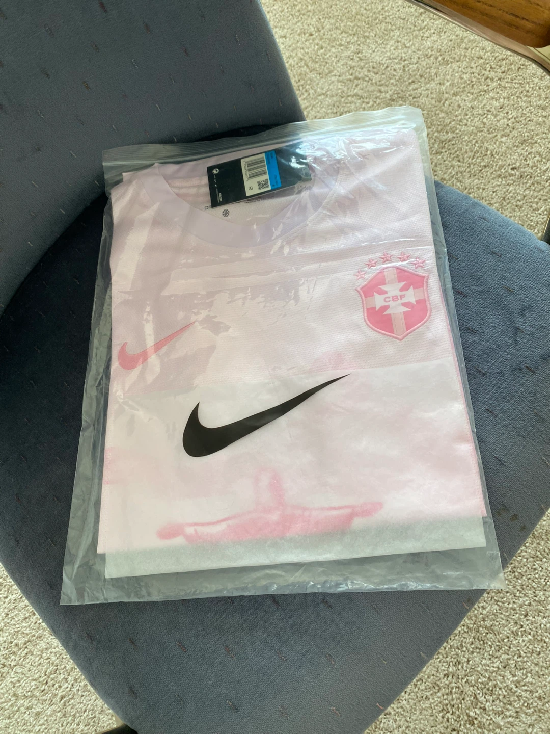 Pink Brazil jersey - photo 3