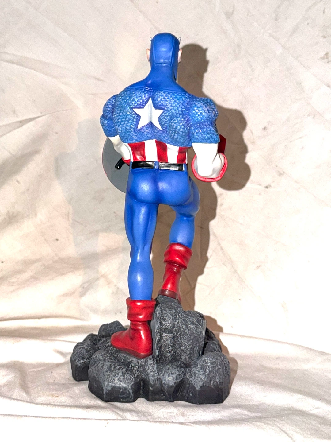 Captain America LE collectible Statue new avengers - photo 4