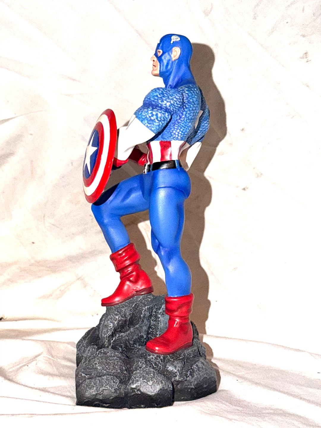 Captain America LE collectible Statue new avengers - photo 5