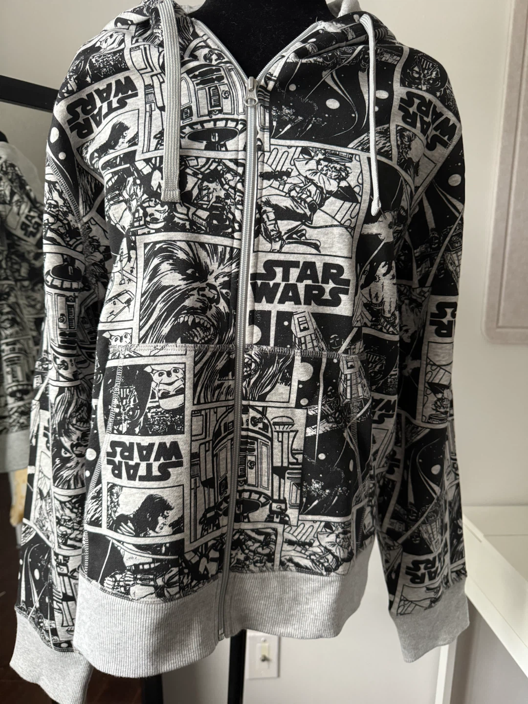 Amazon Essentials Star Wars Comic Zip-Up Hoodie