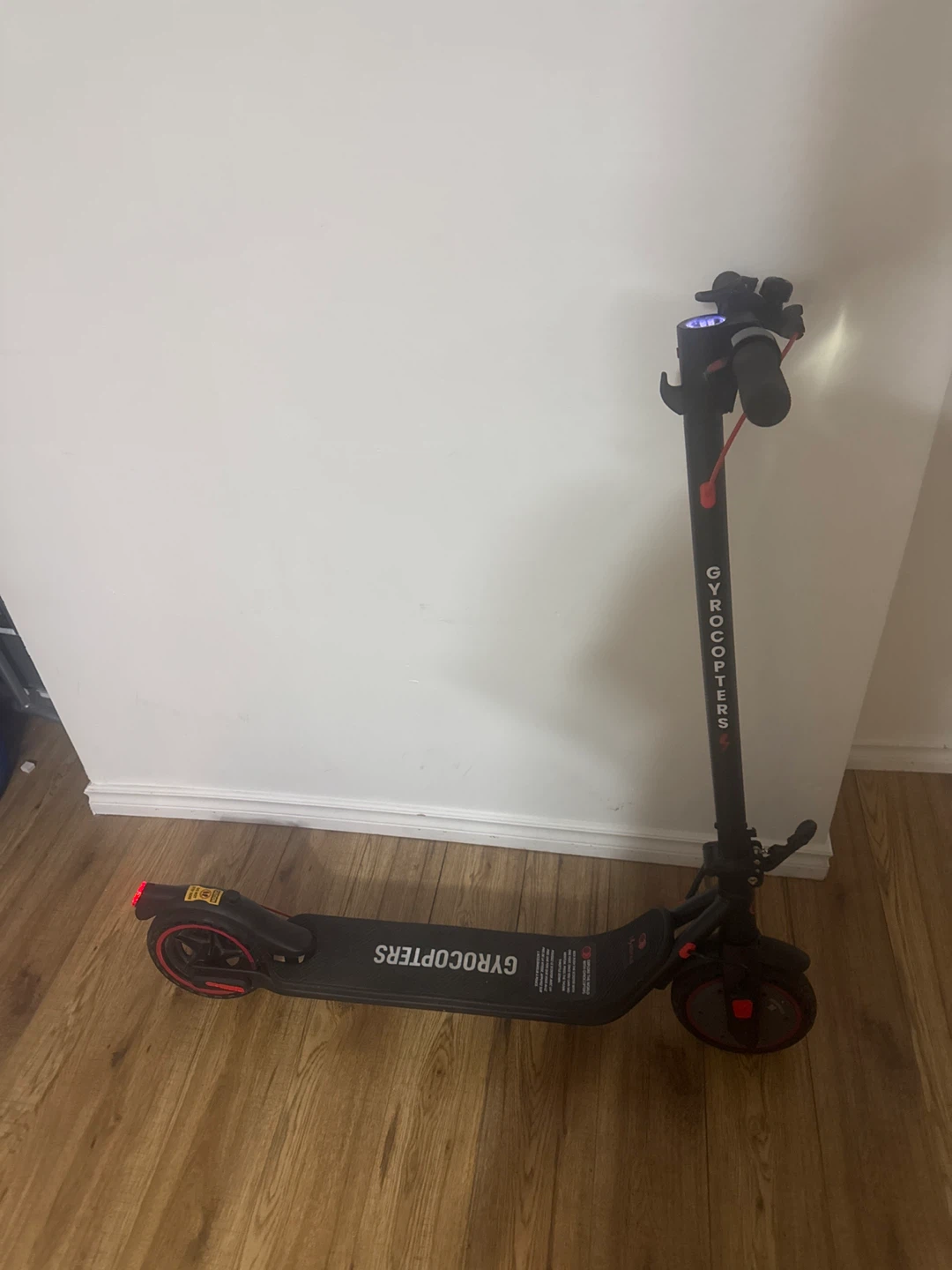 Electric Scooter – Great Condition – $400 - photo 2
