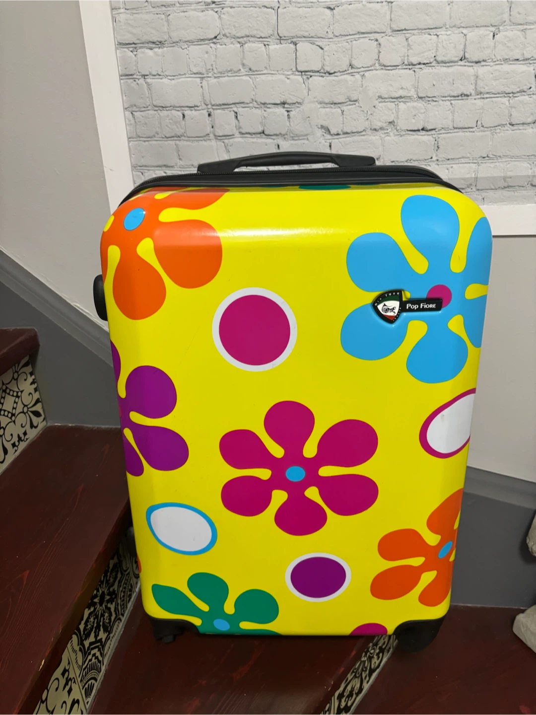 Mia Toro Pop Fiore Hardside Spinner Luggage