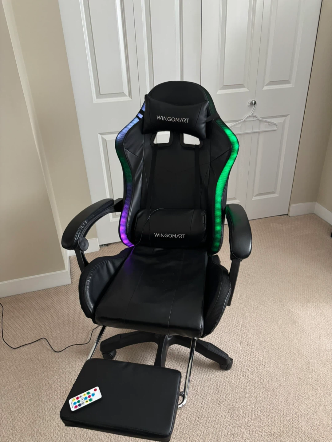 WINGOMART Gaming Chair with RGB Lighting