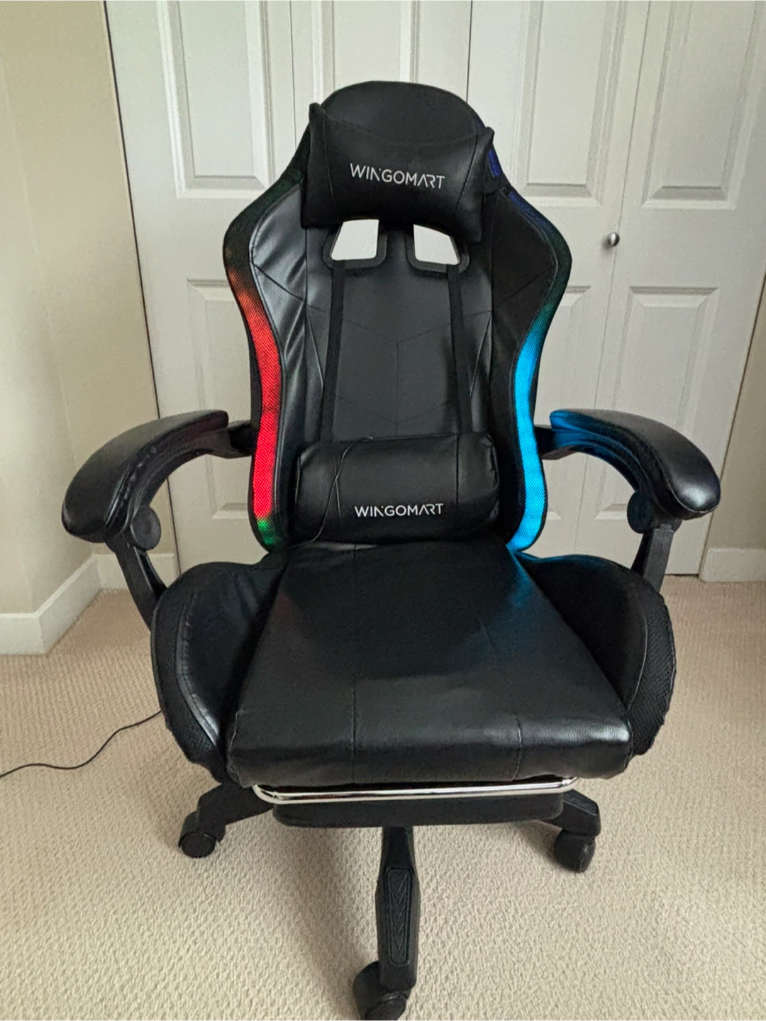WINGOMART Gaming Chair with RGB Lighting - photo 2
