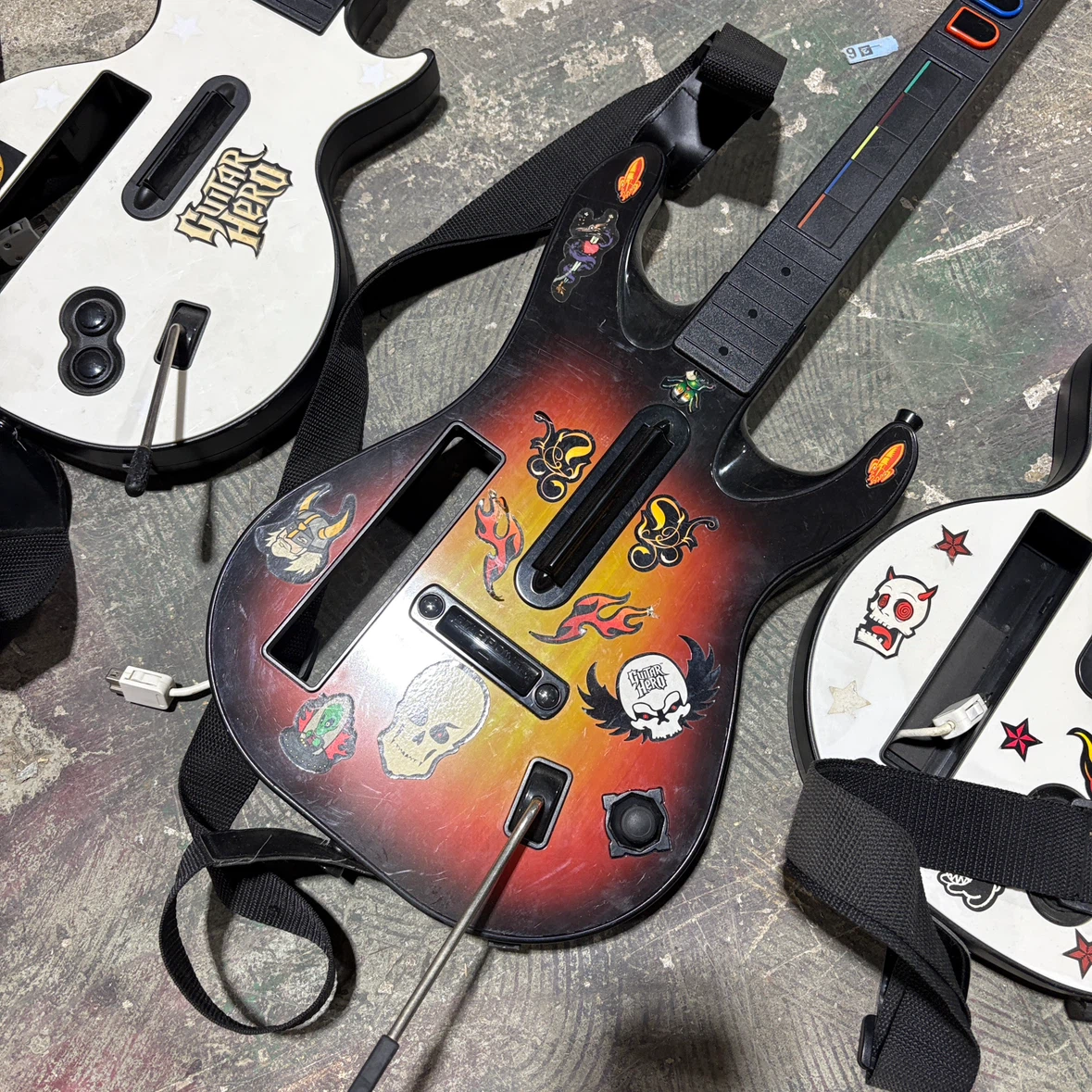 Guitar Hero Controllers (3 Pack) - photo 2