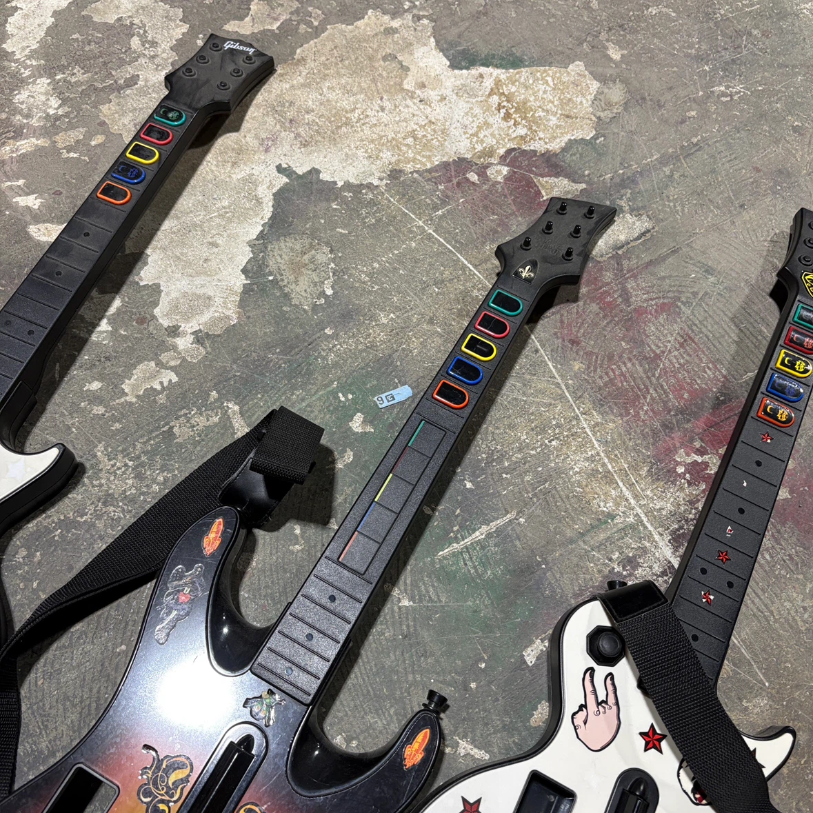 Guitar Hero Controllers (3 Pack) - photo 3