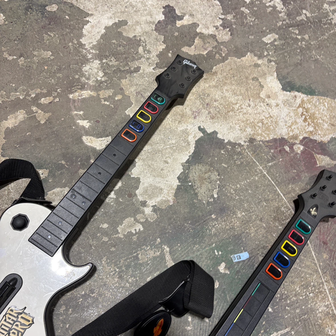 Guitar Hero Controllers (3 Pack) - photo 4