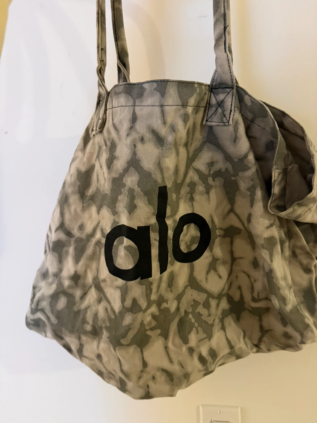 Alo tote bag