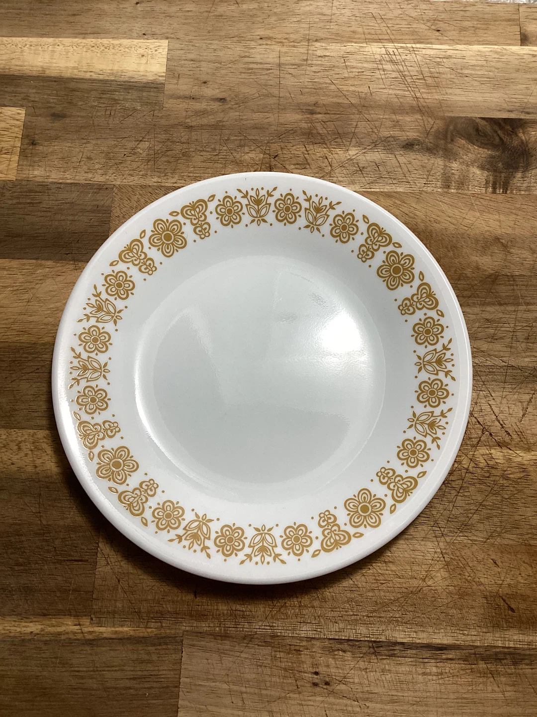 1970’s vintage Butterfly Gold Pyrex Corningware Plates