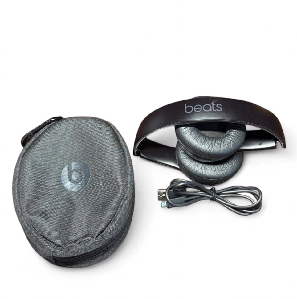 Beats Solo 3 Headphones with Case and Cable - photo 2