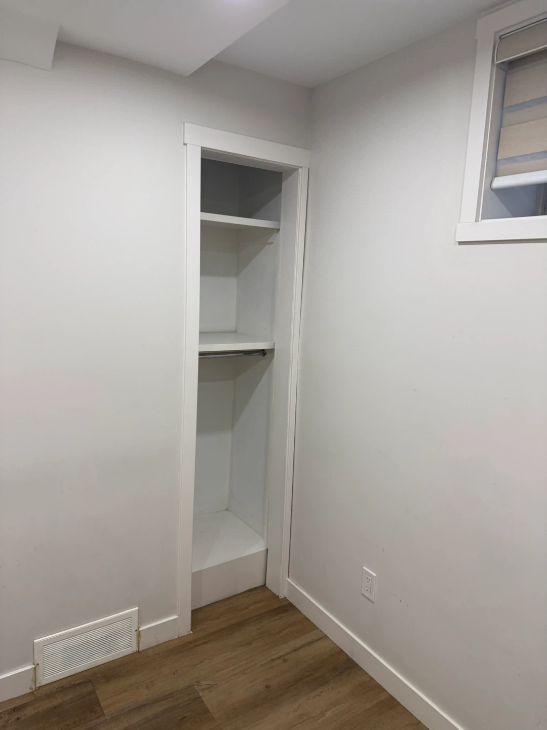 Basement for rent - photo 5