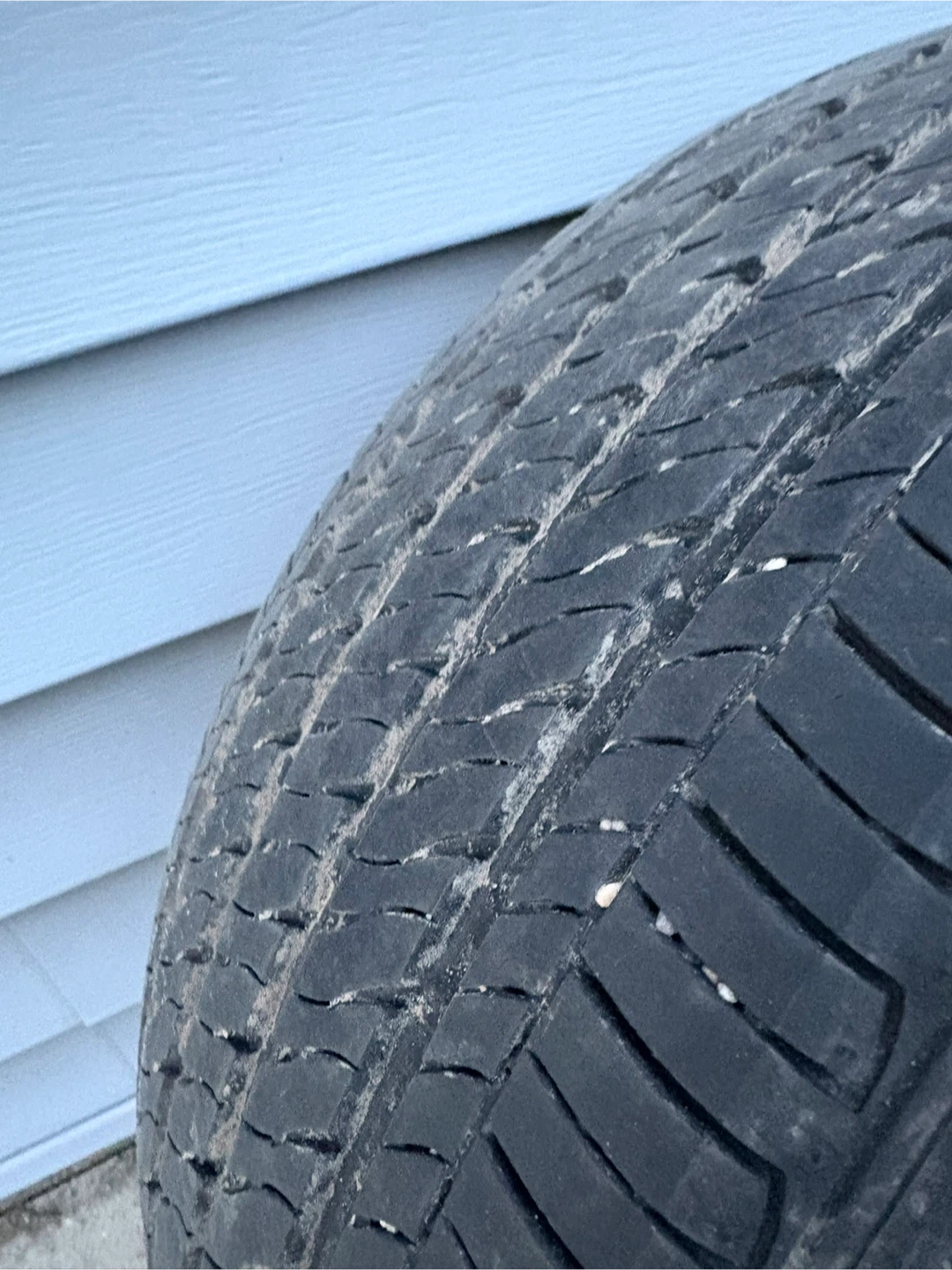 Goodyear Tire 215/50R17 - photo 2