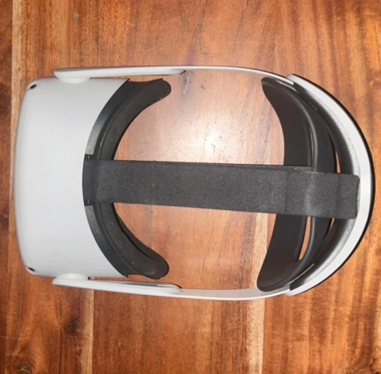 Oculus Quest 2 VR Headset - photo 2