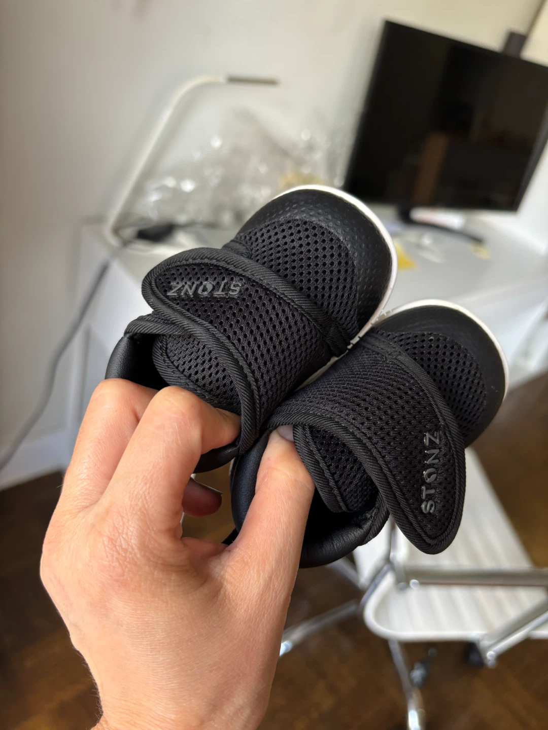 Stonz Baby Shoes Black Size 6-12M/Size 4