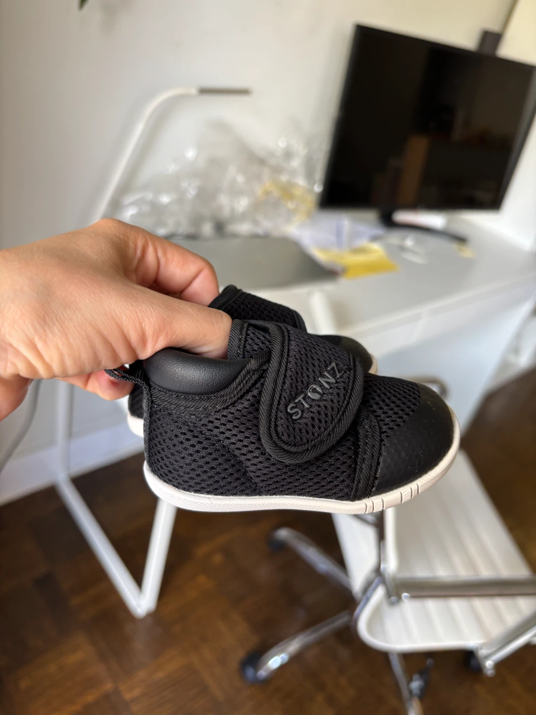 Stonz Baby Shoes Black Size 6-12M/Size 4 - photo 3