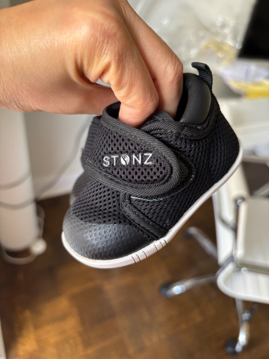Stonz Baby Shoes Black Size 6-12M/Size 4 - photo 4