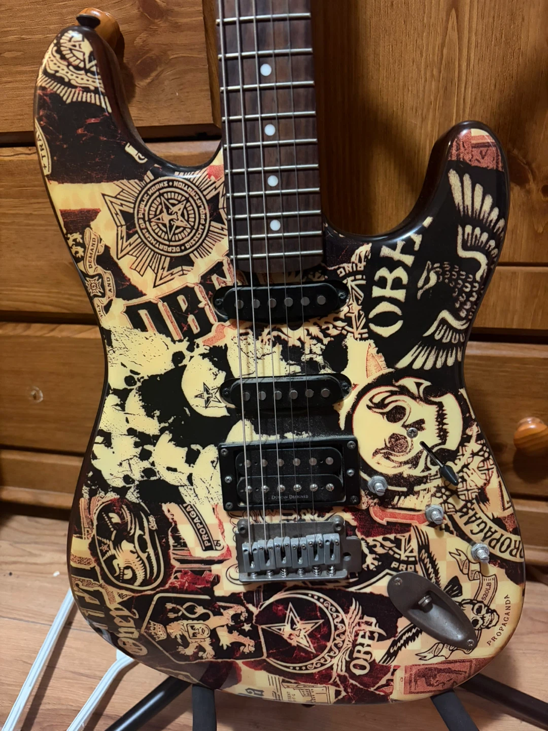 Squier Obey series Stratocaster - photo 3