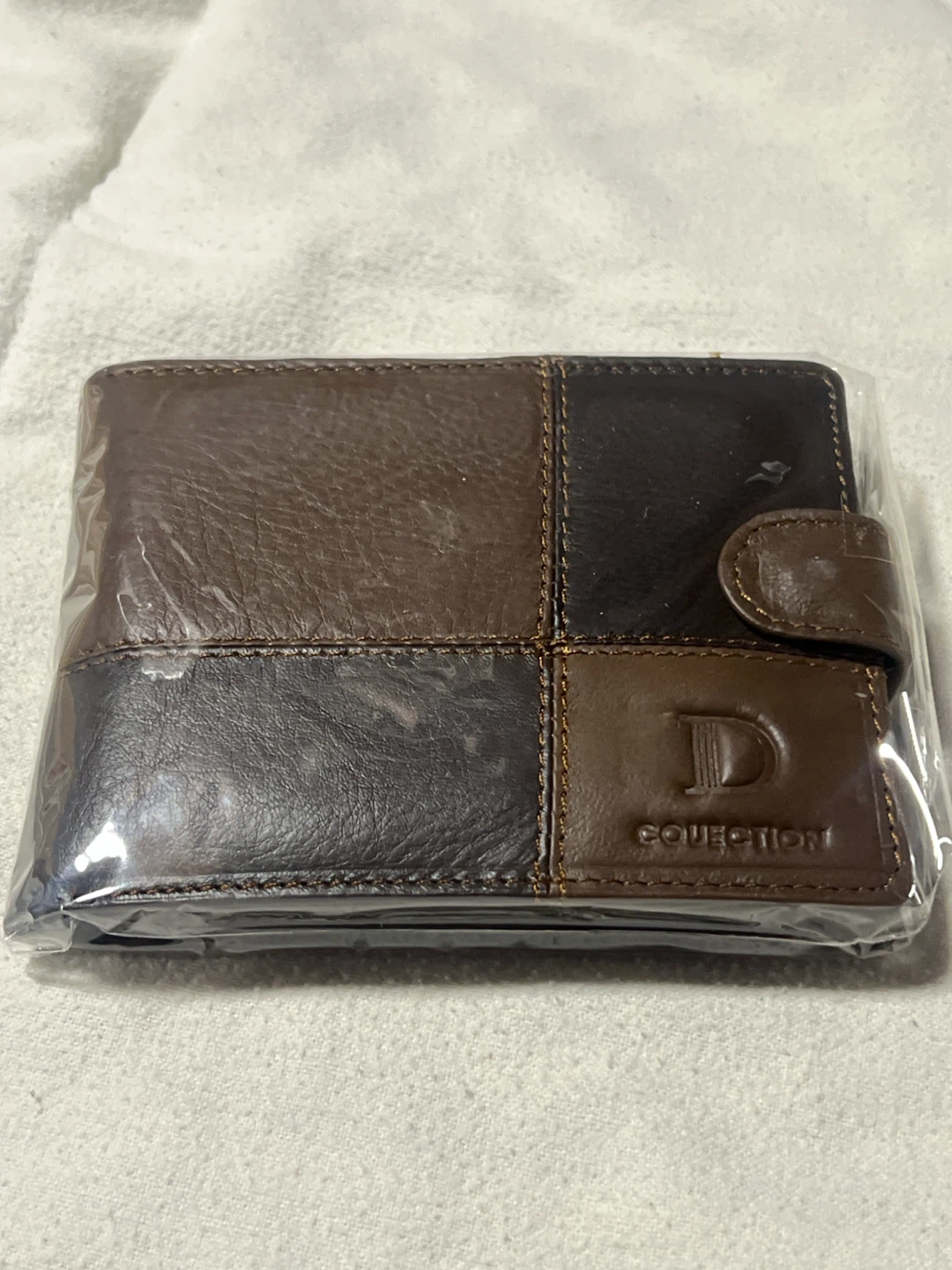 D Collection Men's Bifold Wallet