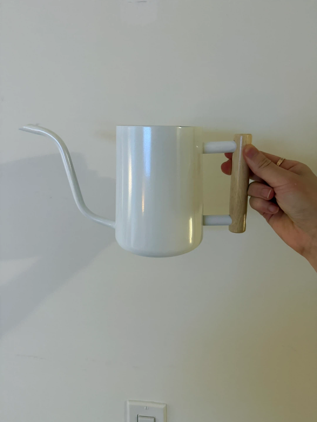 White Pour Over Coffee Kettle with Wooden Handle - 1000 ML - photo 3