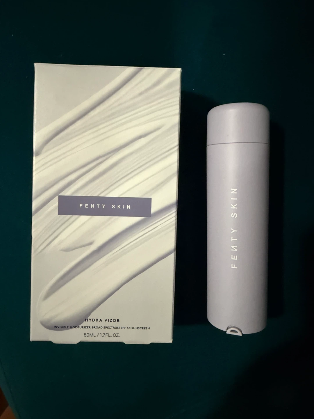 Fenty Skin Hydra Vizor SPF 30 Sunscreen Moisturizer