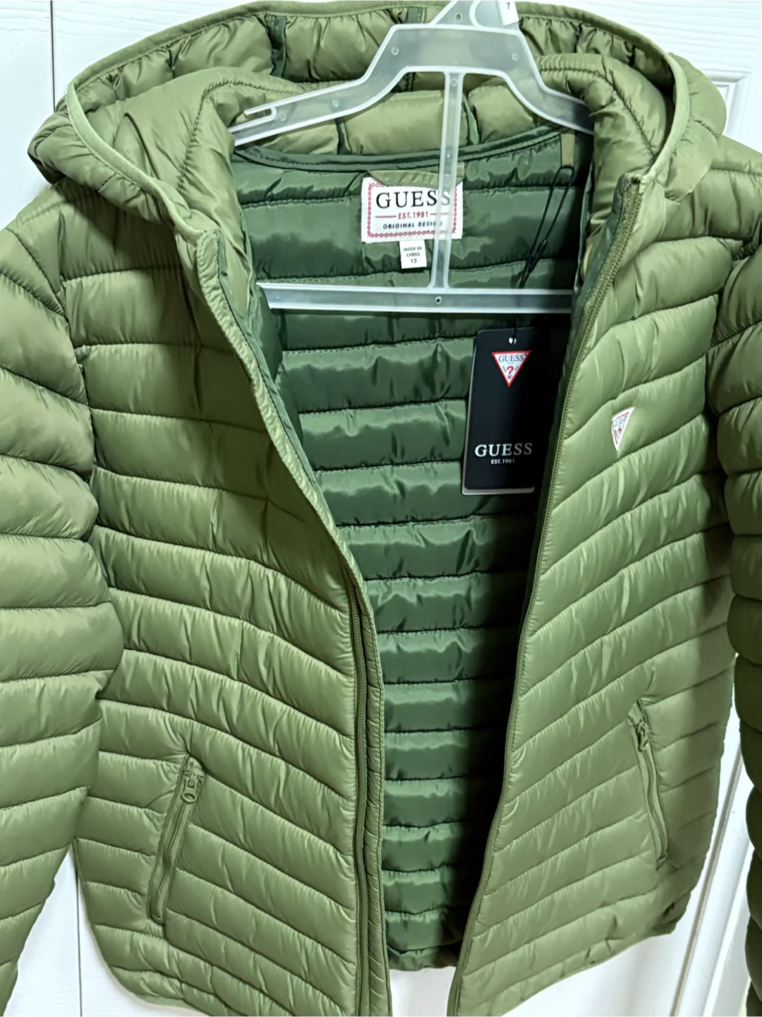 NEW, Guess Kids Winter Down Puffer Jacket, size L (12). - photo 3