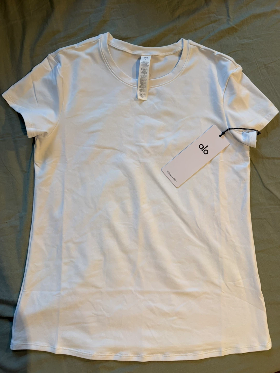 ALO Yoga T-Shirts - Black & White, Size M
