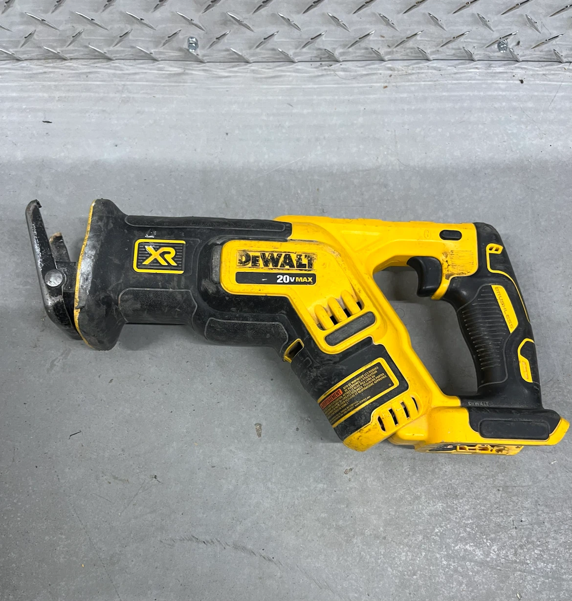 DEWALT DCS367 XR 20V MAX Cordless Reciprocating Saw