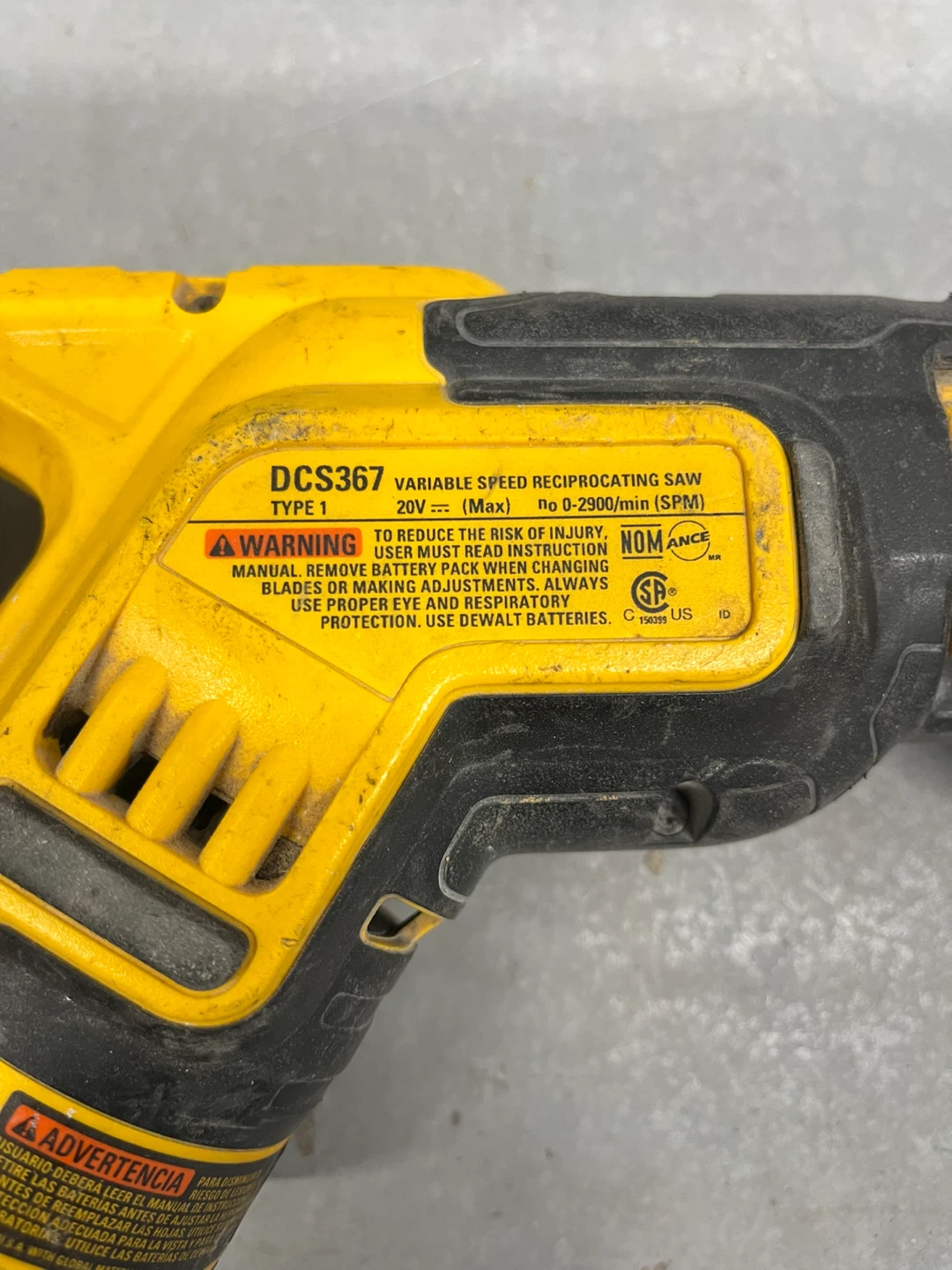 DEWALT DCS367 XR 20V MAX Cordless Reciprocating Saw - photo 3