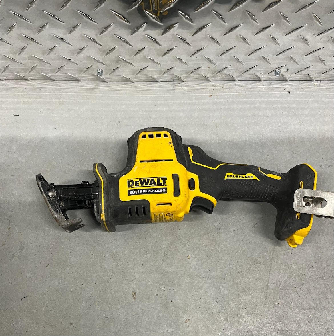 DEWALT DCS369 20V MAX Compact Reciprocating Saw