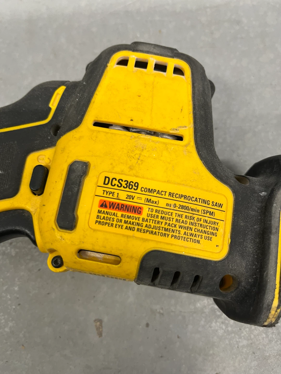 DEWALT DCS369 20V MAX Compact Reciprocating Saw - photo 3