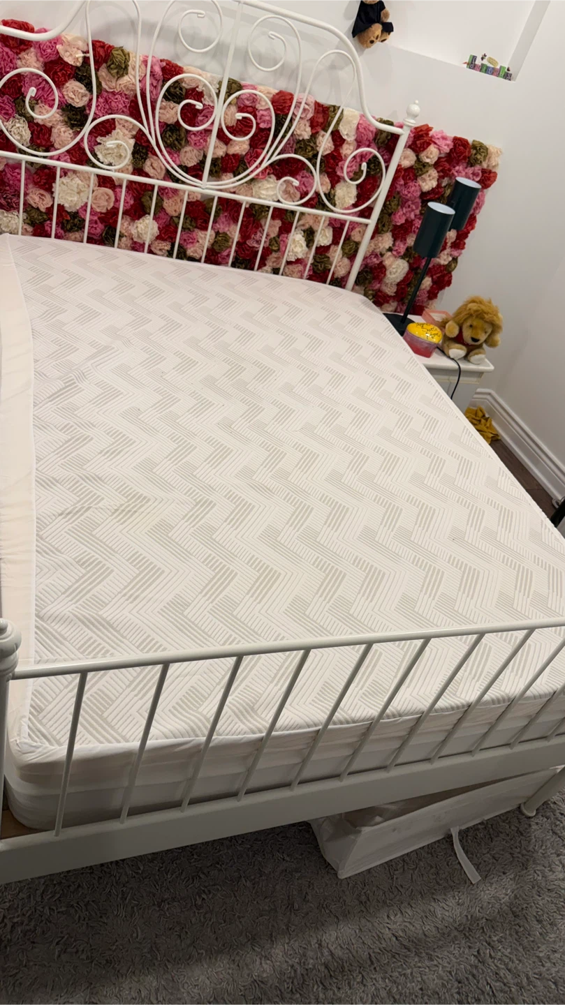 Double/Full Sized Mattress with Topper - photo 3