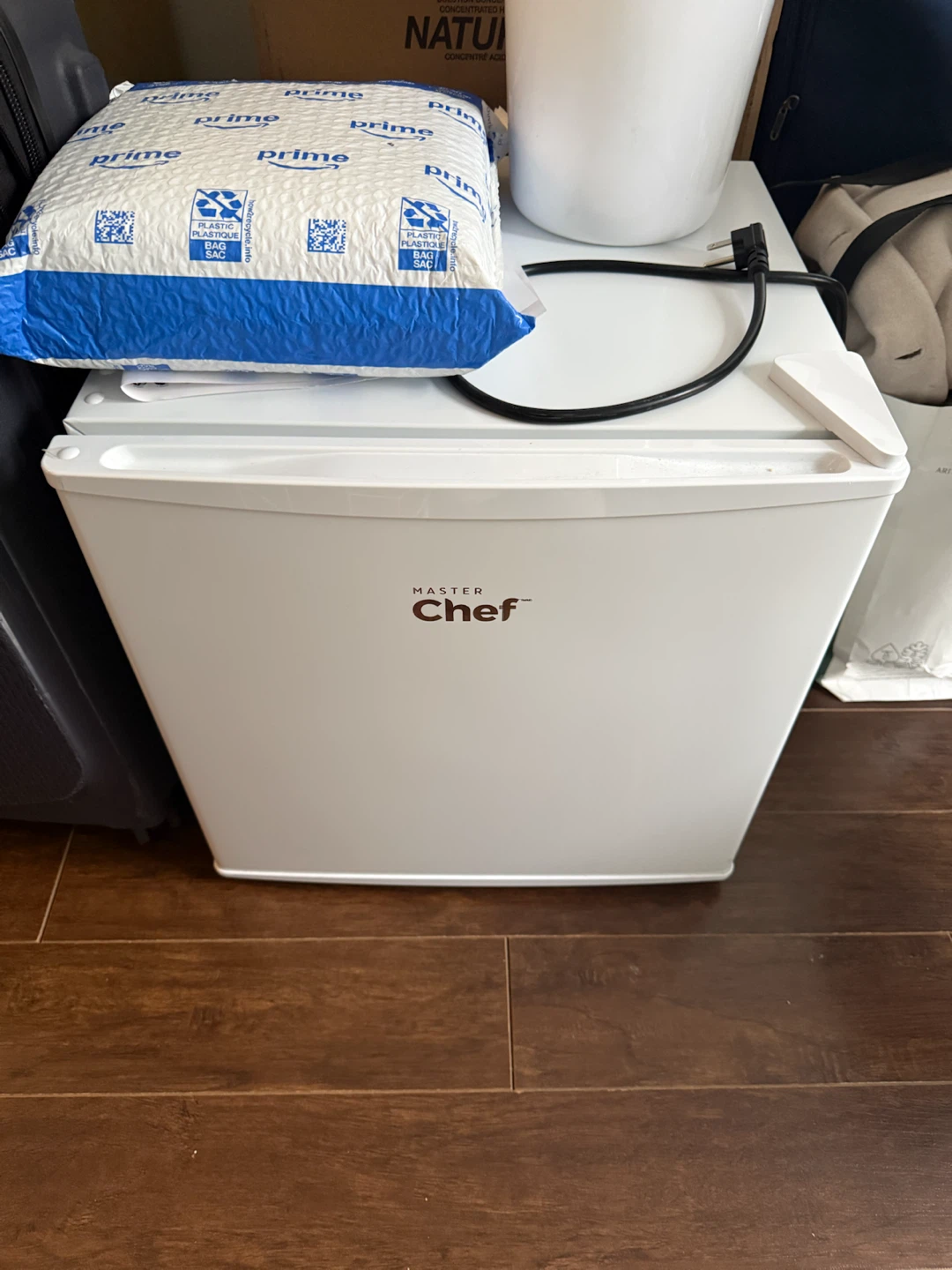 Master Chef Mini Fridge - photo 2