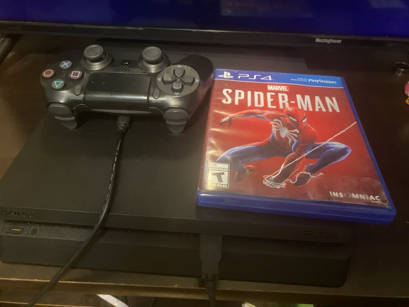 PlayStation 4 Slim Console with spider-man Game - photo 3