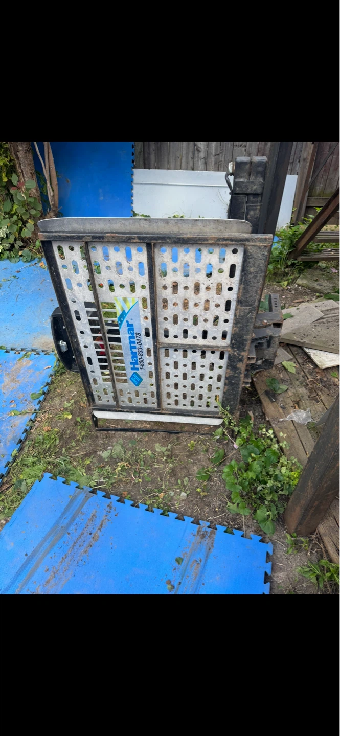 Harmar Vertical Platform Lift