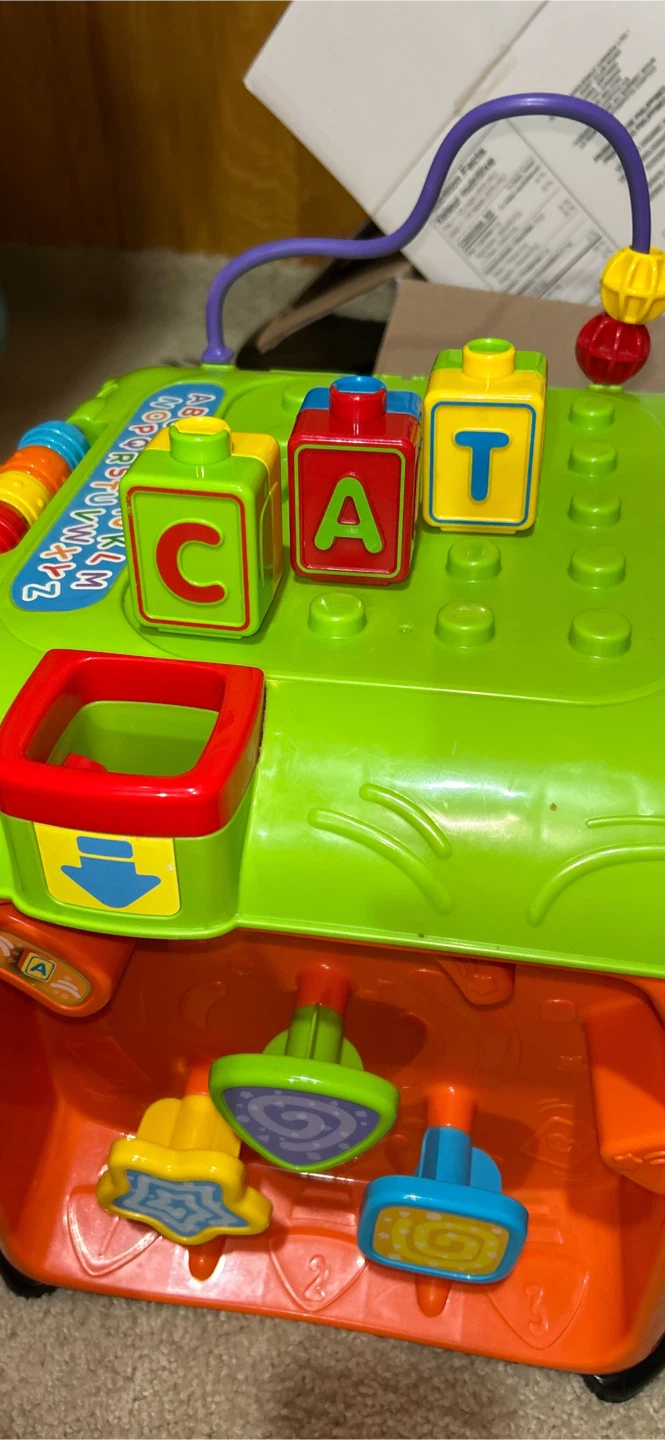 VTech Ultimate Alphabet Activity Cube - photo 5