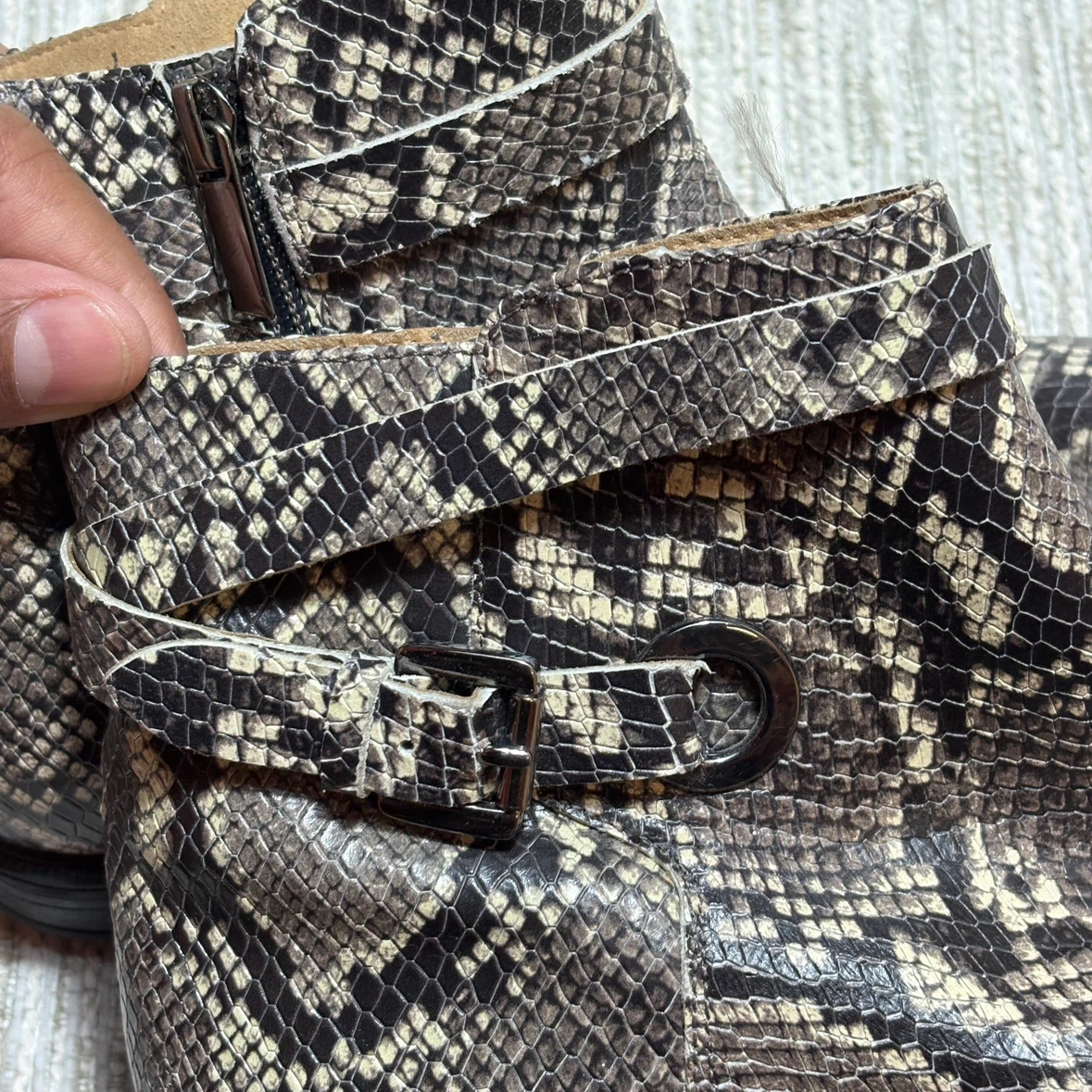 Hush Puppies Snake Print Ankle Boots women’s 9 - photo 5