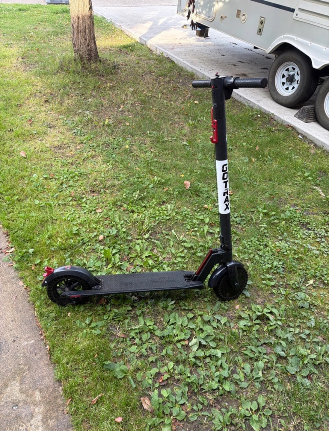 Gotrax Electric Scooter broken - photo 5