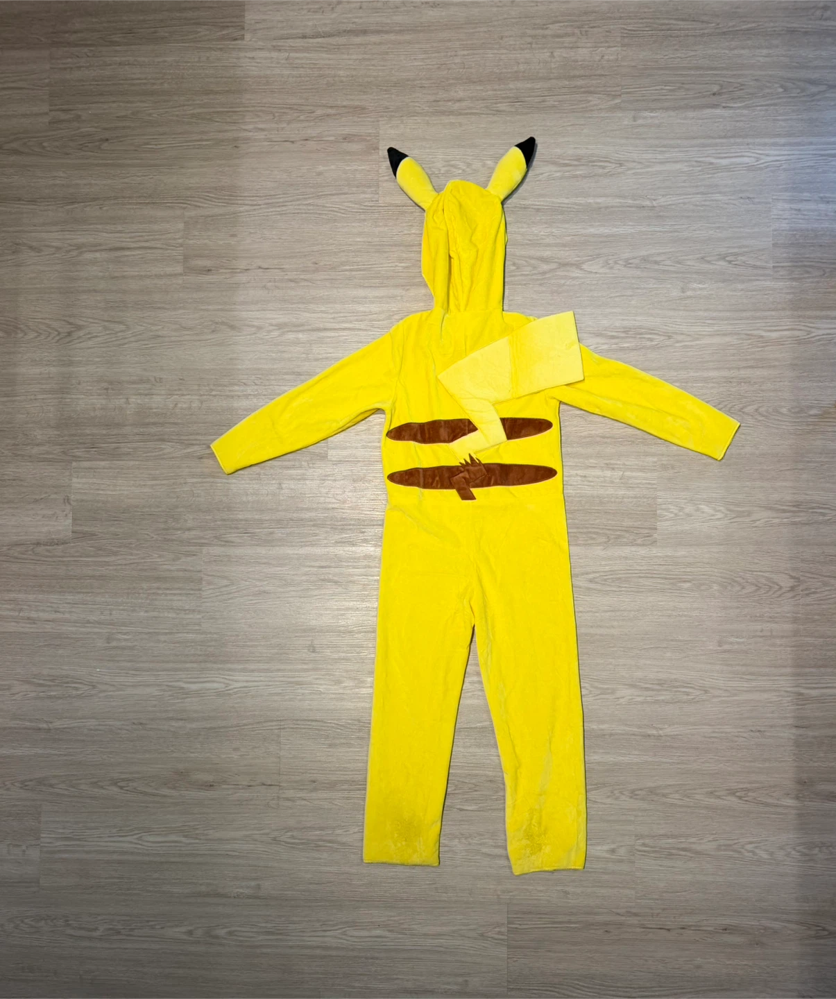Pikachu Costume M (7-8) - photo 4