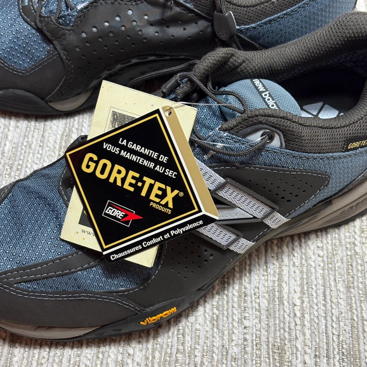 New Balance Gore-Tex Hiking Shoes size 8.5 - photo 3