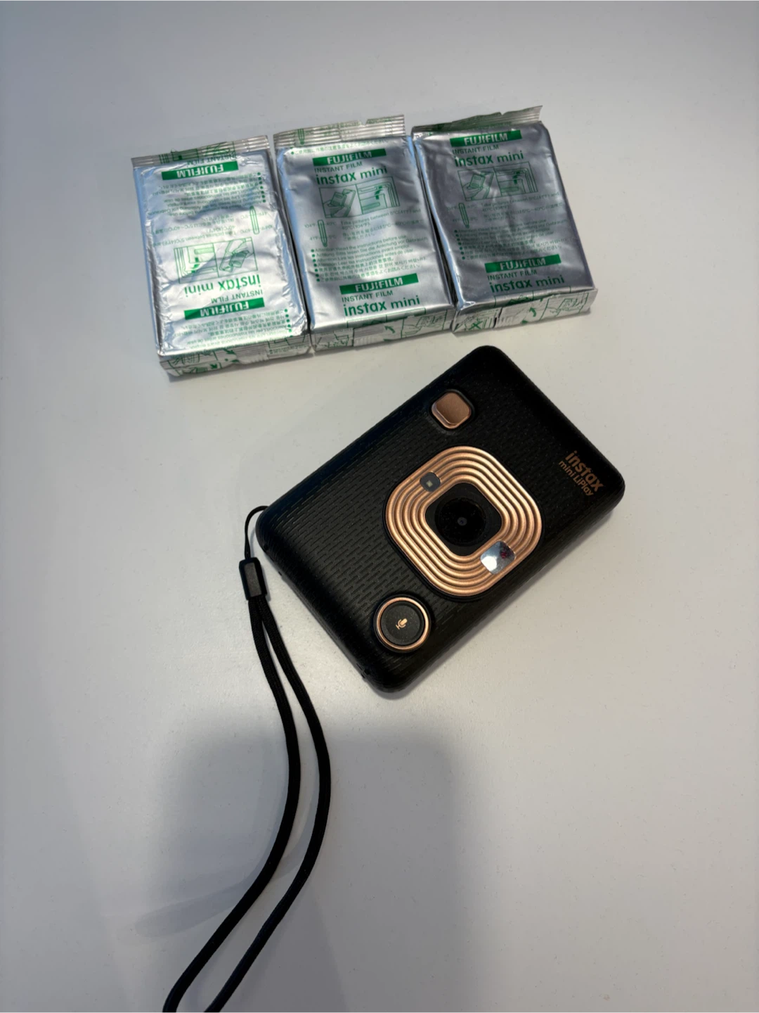 Fujifilm Instax Mini LiPlay Camera with 3 Film Packs - photo 2