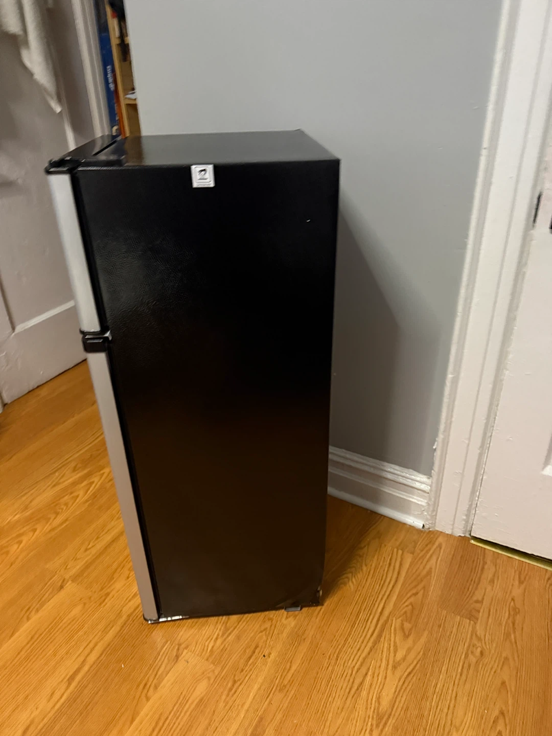 Compact Refrigerator - photo 4