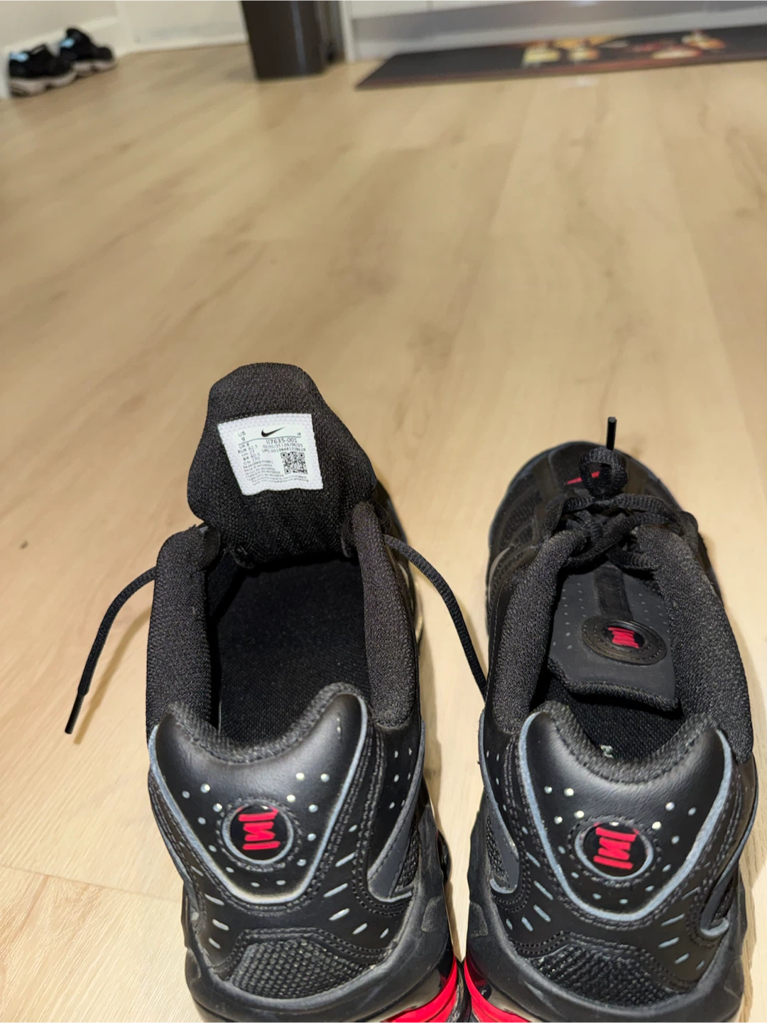 Nike Shox Sneakers - photo 5