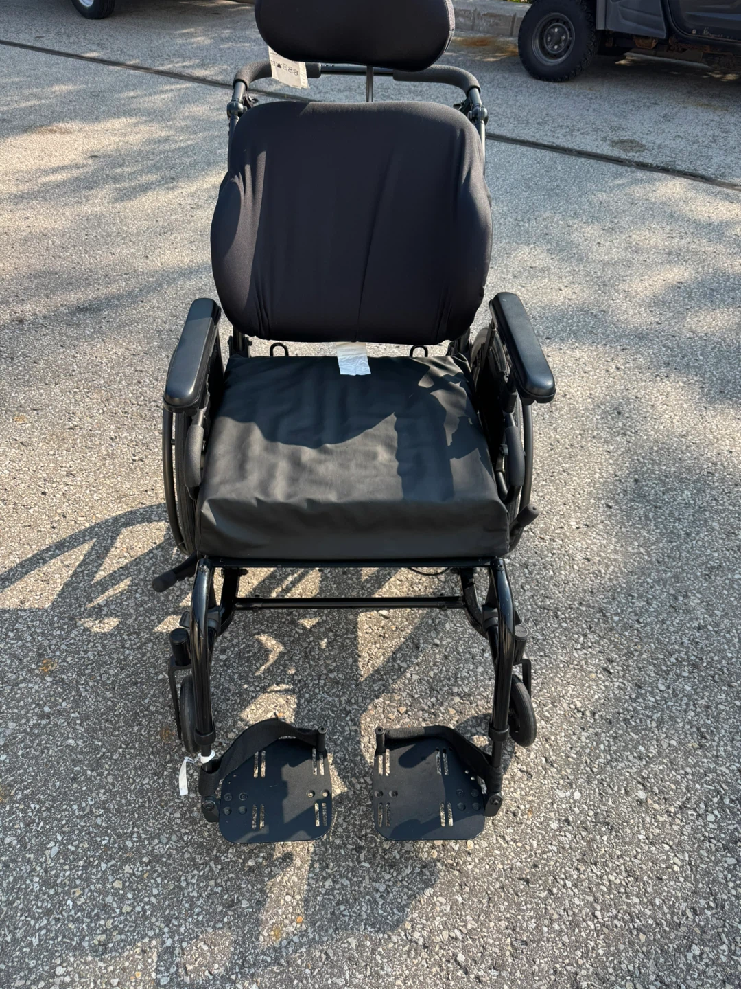 TILT WHEELCHAIR 20” DELIVERY INCLUDED - photo 2